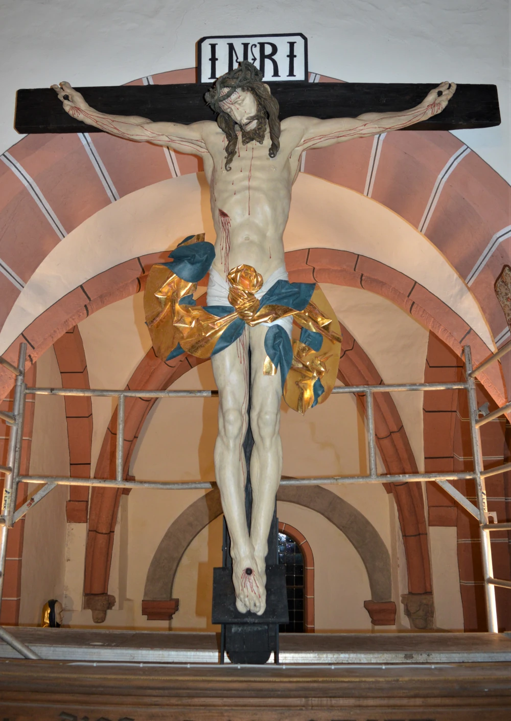 Kruzifix in der Kirche Wünschendorf (nach der Restaurierung)